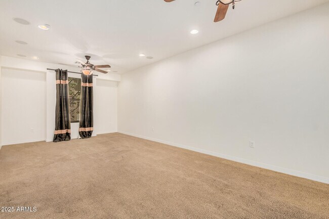 Foto del edificio - 5550 N 16th St