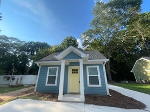 Building Photo - 170 Johnson Dr Ext