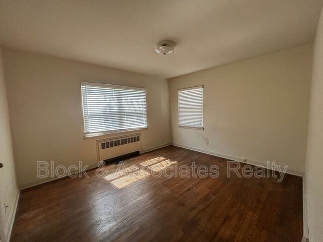 Foto del edificio - 2509 Miller Park Cir