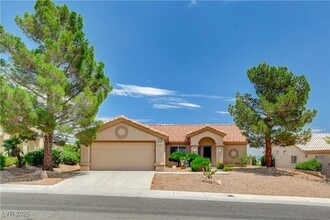 Building Photo - 10928 Button Willow Dr