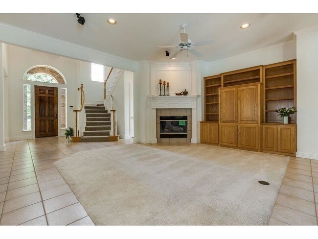Building Photo - 3105 Springbranch Dr