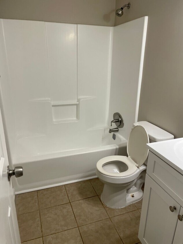 Photo - 3647 & 3649 Chestnut Dr