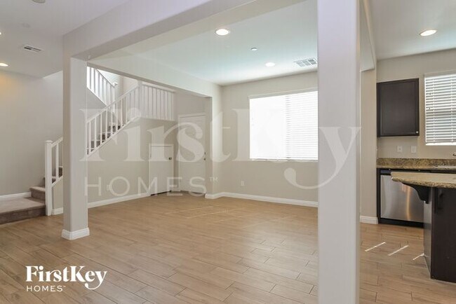 Foto del edificio - 129 Country River Ave