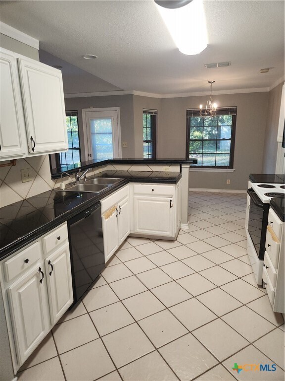 Building Photo - 3501 Elm Dr