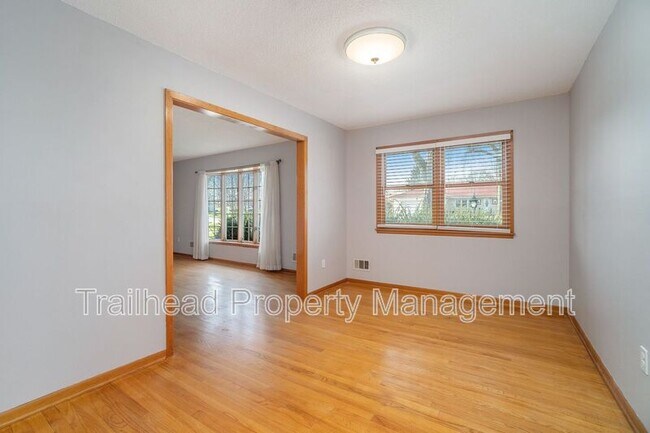 Foto del edificio - 1706 NE 77th St