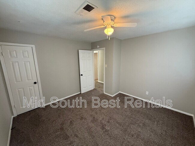 Building Photo - 331 Howard Dr