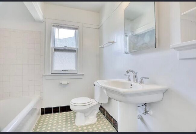 Foto del edificio - 533 N 63rd St