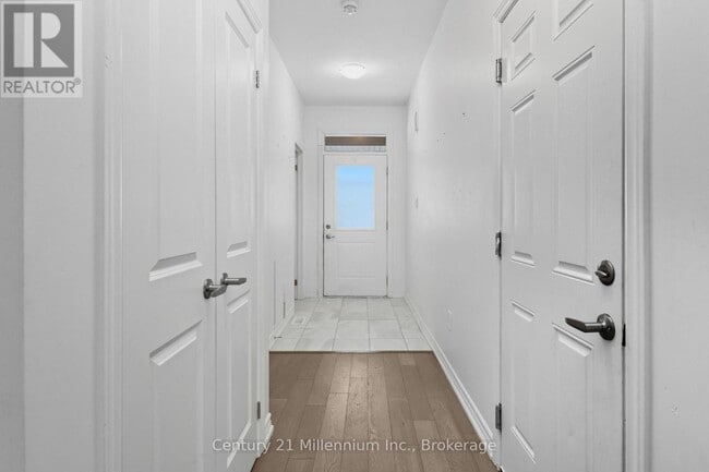 Building Photo - 118 Jewel St