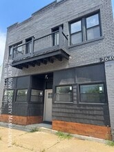 Building Photo - 2649 E 110th St