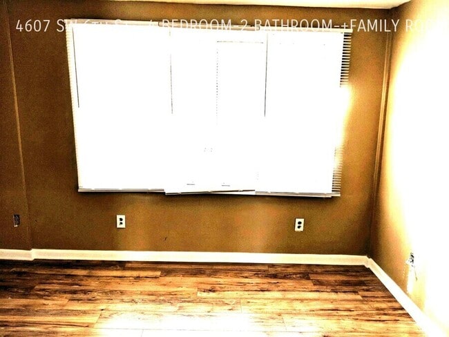 Building Photo - 4607 SW 6th St