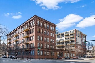 Building Photo - 1910 S Indiana Ave