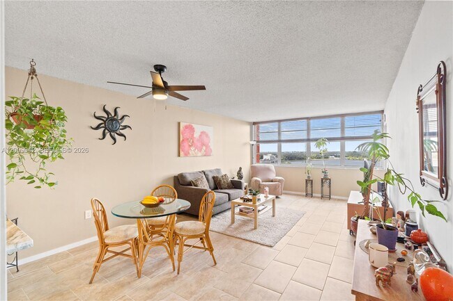 Foto del edificio - 1301 NE Miami Gardens Dr