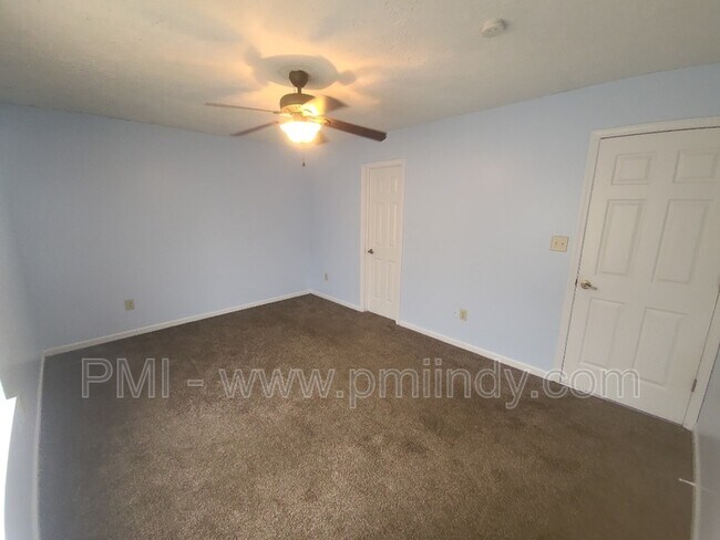 Building Photo - 1211 Green River Ct