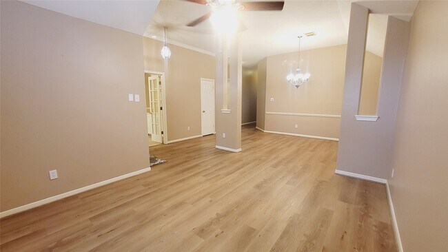 Foto del edificio - 16215 Brinton Ct