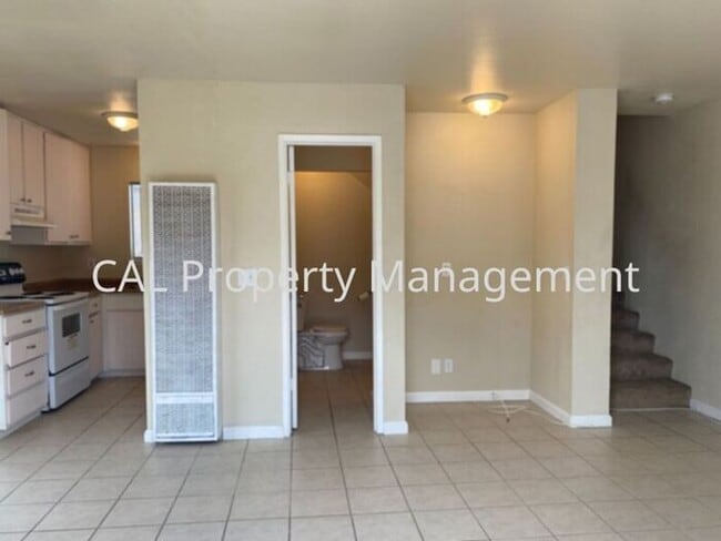 Foto del edificio - Two bedroom apartment in Seaside, CA