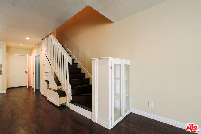 Foto del edificio - 25595 Pine Creek Ln