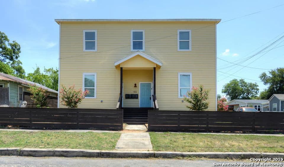 Primary Photo - 432 S Olive St