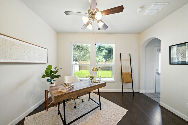Building Photo - 9910 Spring Shadows Park Cir