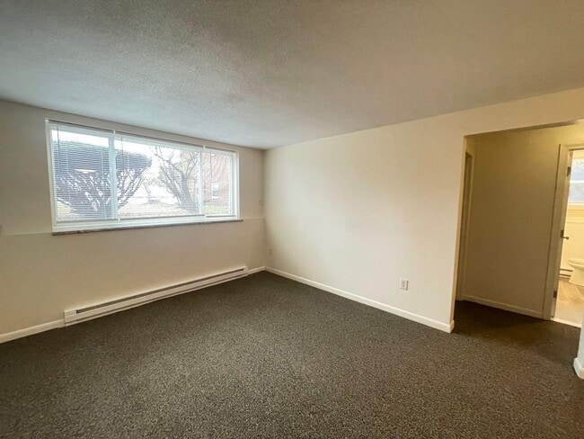 Building Photo - 181 Loudon Rd