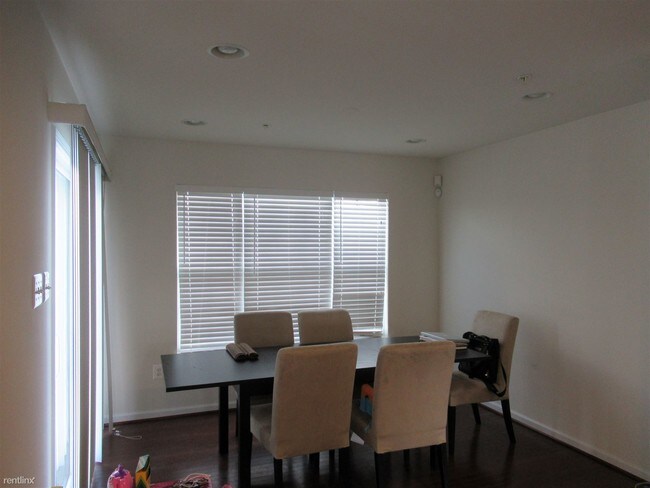 Building Photo - 3 br, 2.5 bath House - 8427 Stansbury Lake Dr