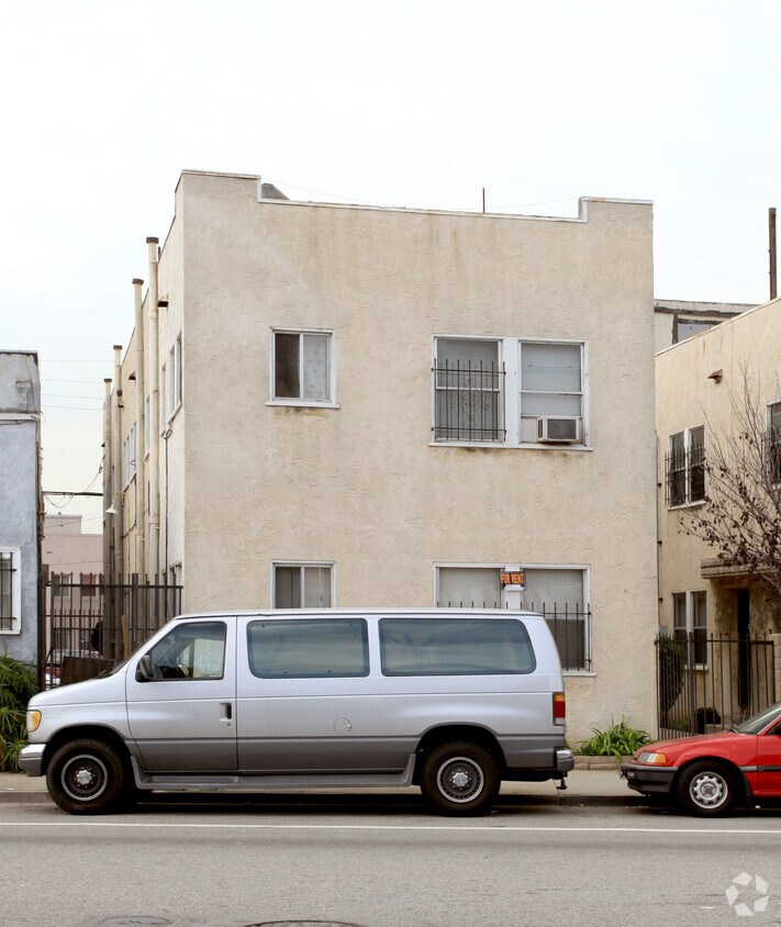Building Photo - 224 Olive Ave