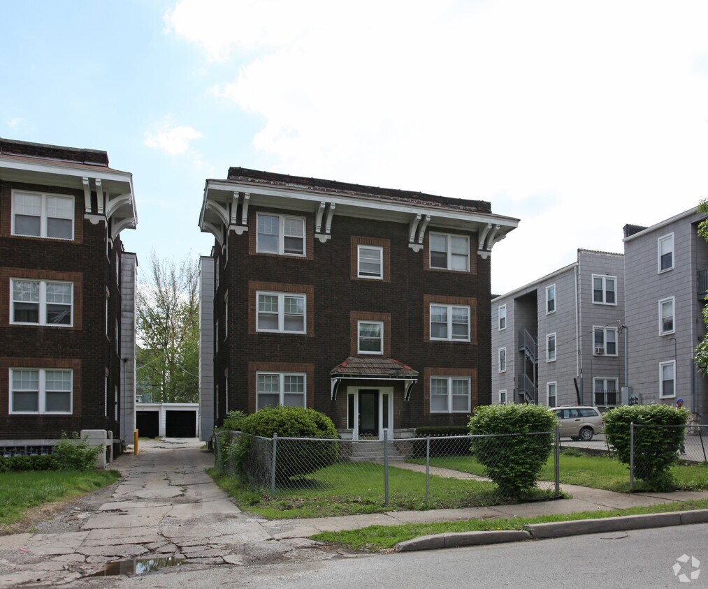 Primary Photo - 3909-3911 Scarritt Ave