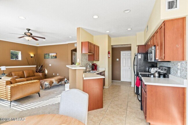 Building Photo - 7050 E Sunrise Dr