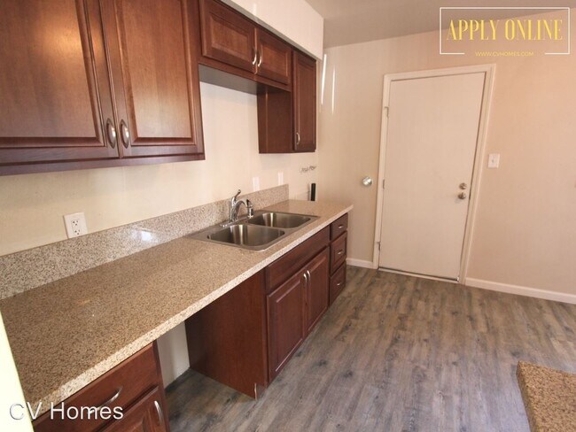 Building Photo - 3 br, 1 bath House - 4546 N. Fresno St.