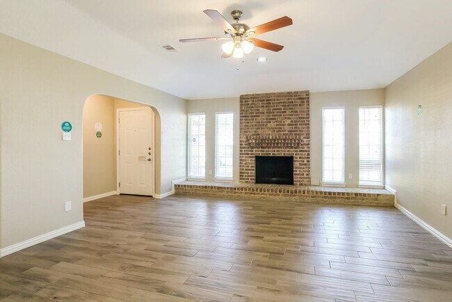 Foto del edificio - 10806 Clear Fork Dr