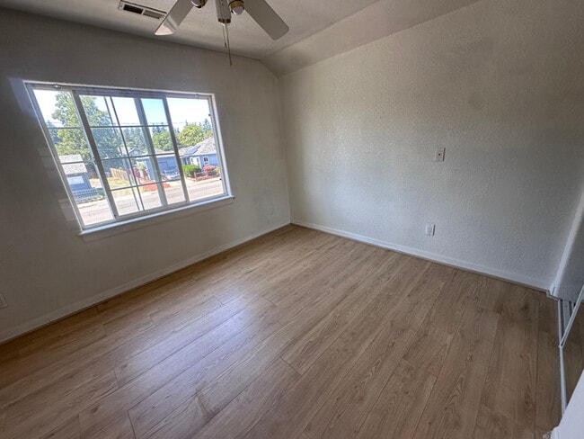 Foto del edificio - 3100 SE 122nd Ave