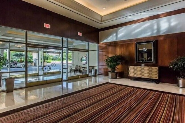 Building Photo - MGM 12809 Signature Studio Strip View by V...