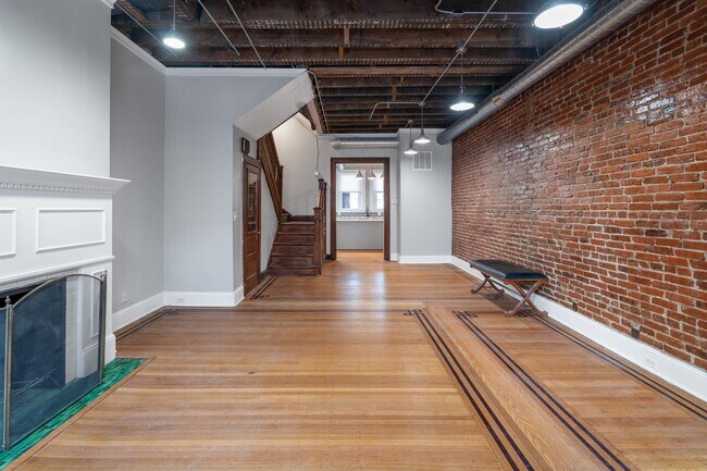 Building Photo - 2522 Maryland Ave