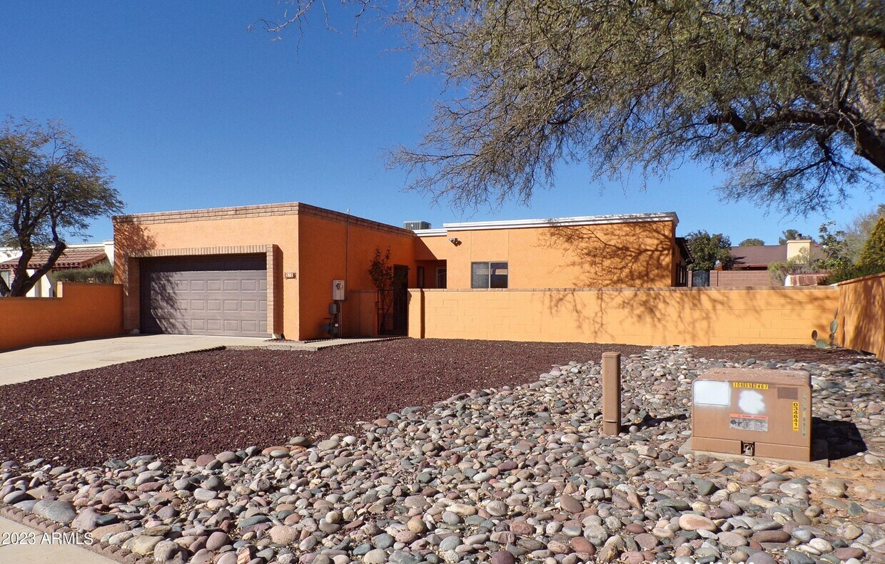1001 E Carmelita Dr, Sierra Vista, AZ 85635 Townhome Rentals in
