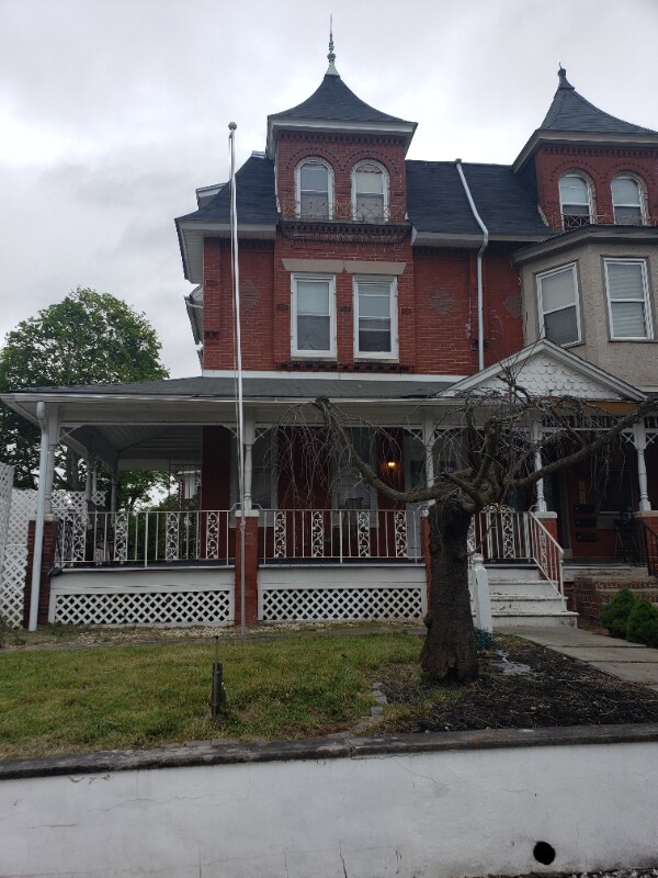 Foto principal - 1447 Powell St