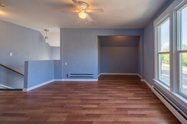 Building Photo - 605 2nd Ave N