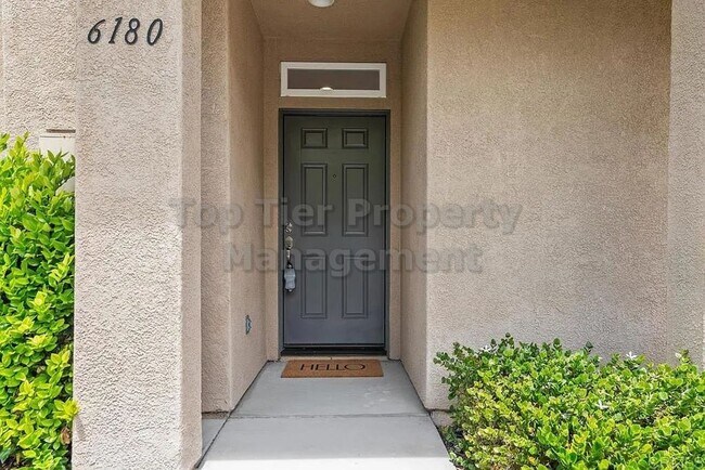 Foto del edificio - ***Beautiful Like-New 2 bed / 2.5 bath / 1...