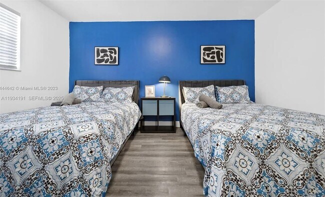 Foto del edificio - 1029 SW 5th St