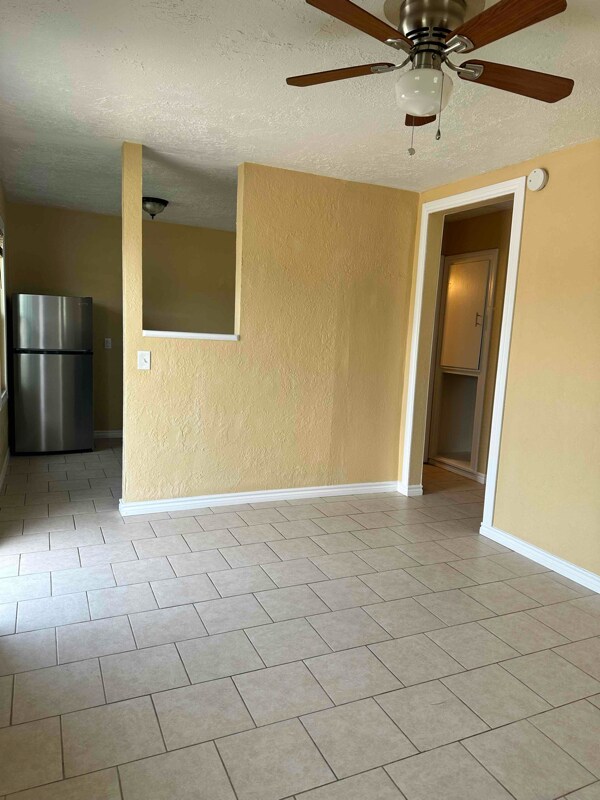 Building Photo - 3 Pine Creek Cir