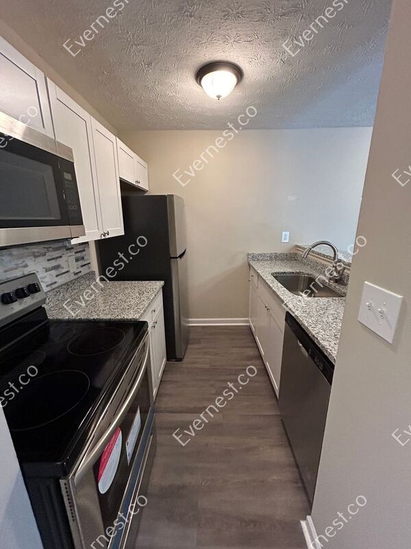 Building Photo - 1760 Wesley Way NW