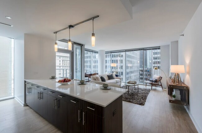 Foto del edificio - 130 N Garland Ct