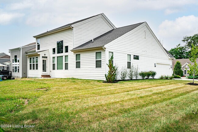 Building Photo - 10536 Vista View Dr