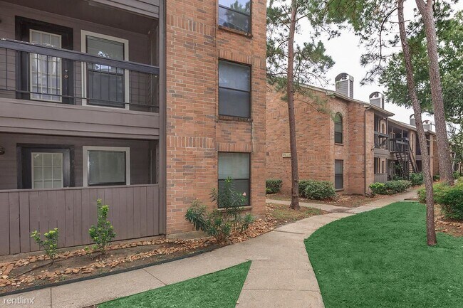Foto del edificio - 1 br, 1 bath Condo - 7850 FM 1960 RD E Fla...