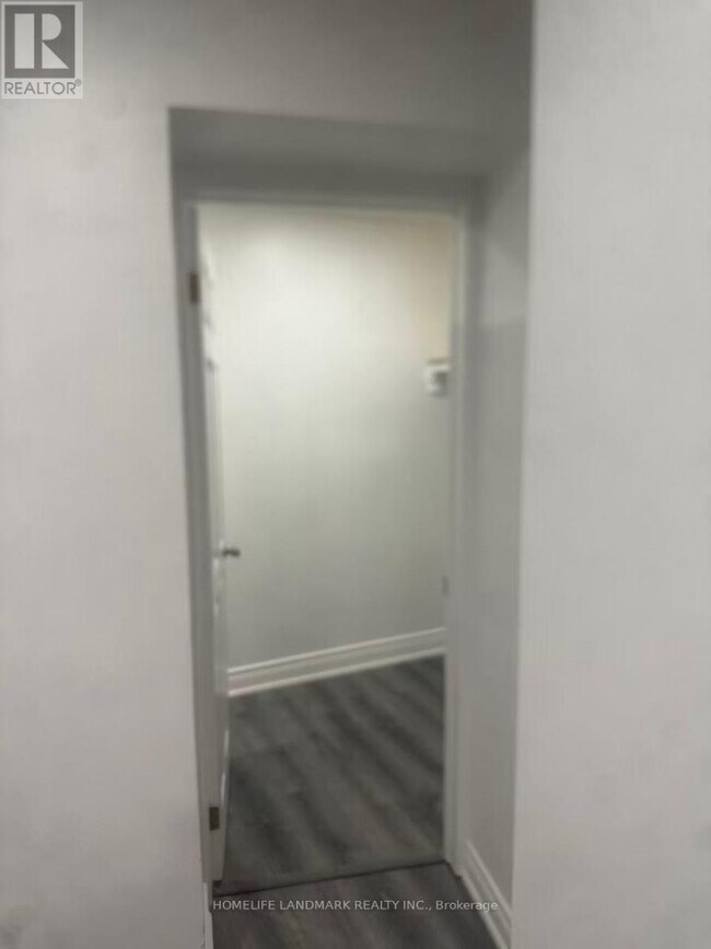 Photo du bâtiment - 92 King St W