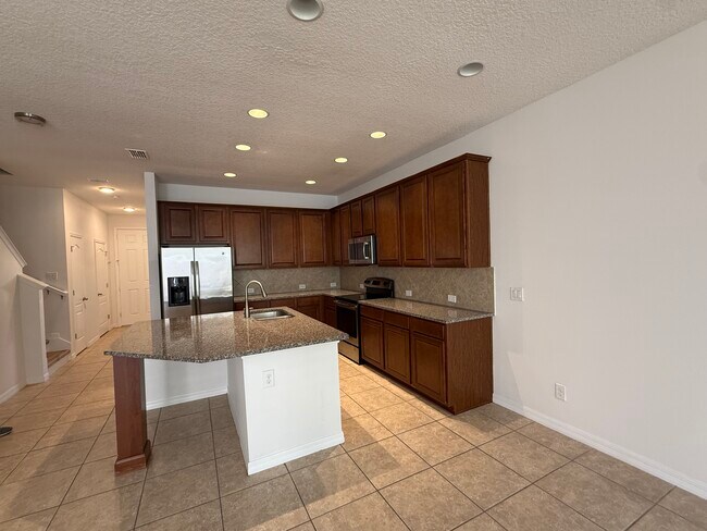 Building Photo - 7605 Ripplepointe Way