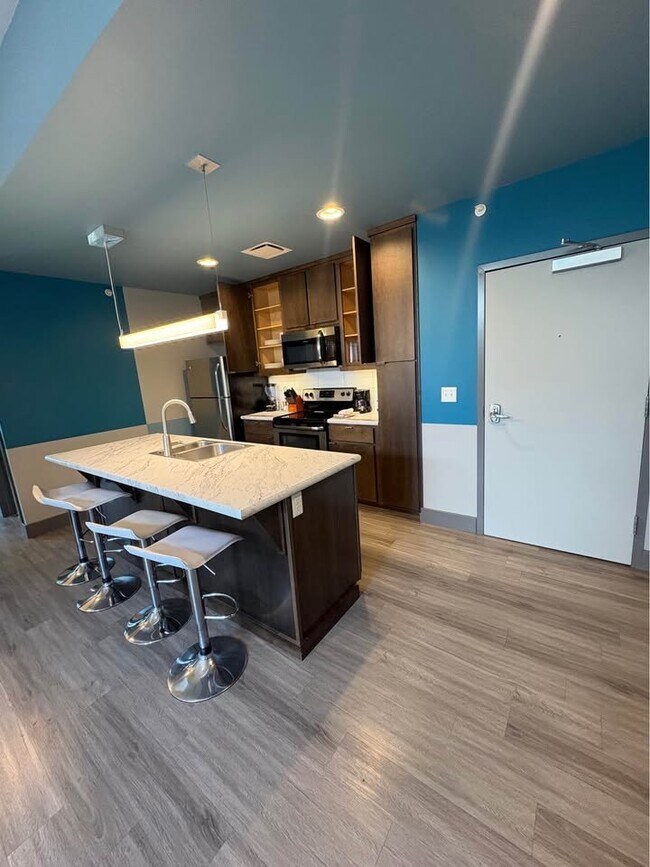 Foto del edificio - 1243 E Cherry St