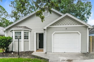 Building Photo - 1845 Alberta Ct N
