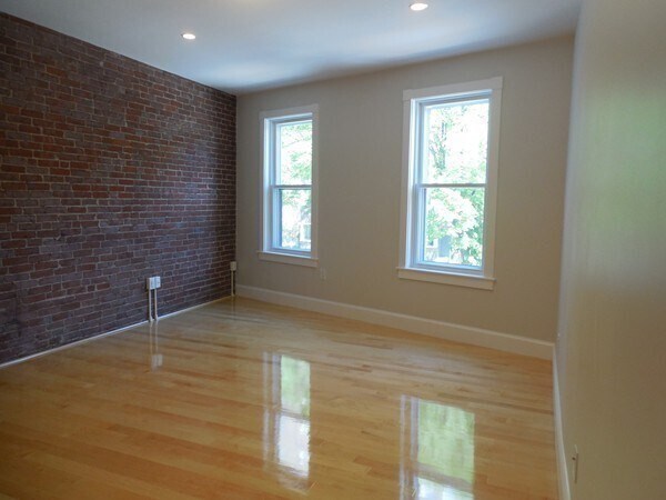 Foto del edificio - 1247 Cambridge St