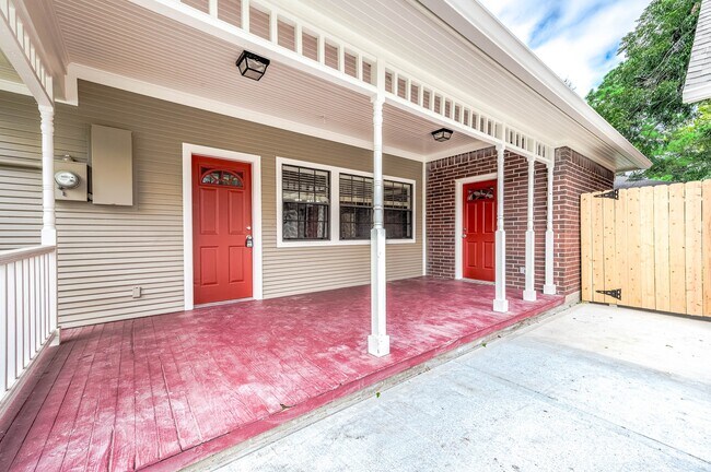 Foto del edificio - 2245 N Austin Ave