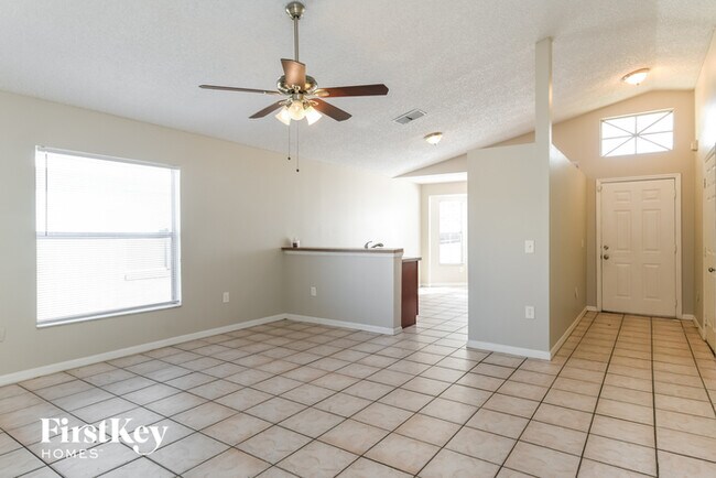 Building Photo - 7451 Little Pond Ct