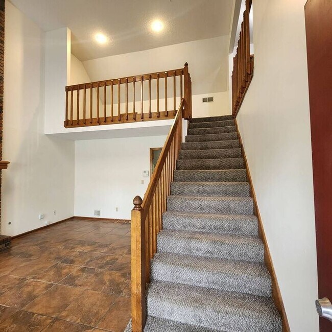 Foto del edificio - New Price! 2 Bedroom, 1.5 Bathroom Duplex ...